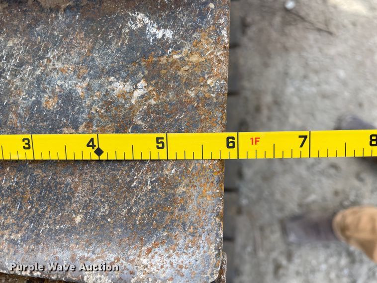 image for item IX9607 1992 Caterpillar D4H  dozer