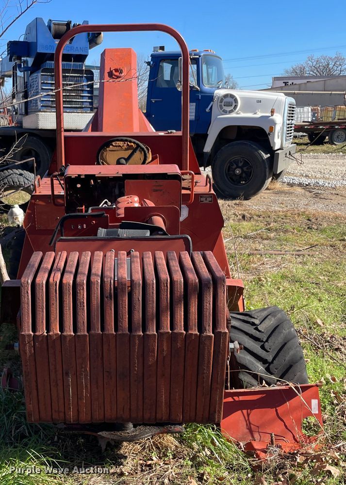 image for item IX9673 1997 Ditch Witch 7610  rock saw