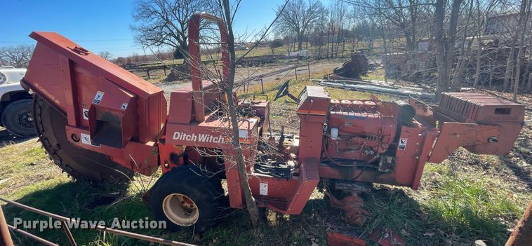 image for item IX9673 1997 Ditch Witch 7610  rock saw