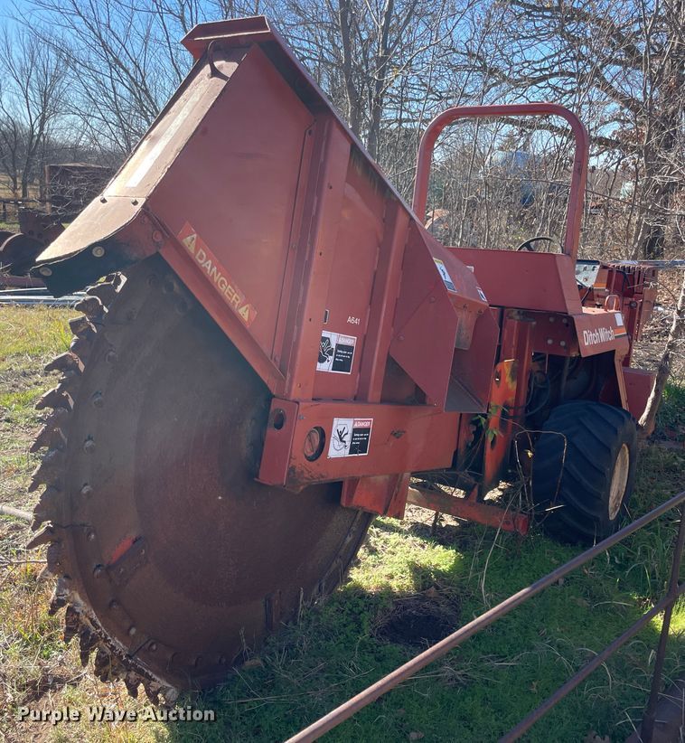 image for item IX9673 1997 Ditch Witch 7610  rock saw