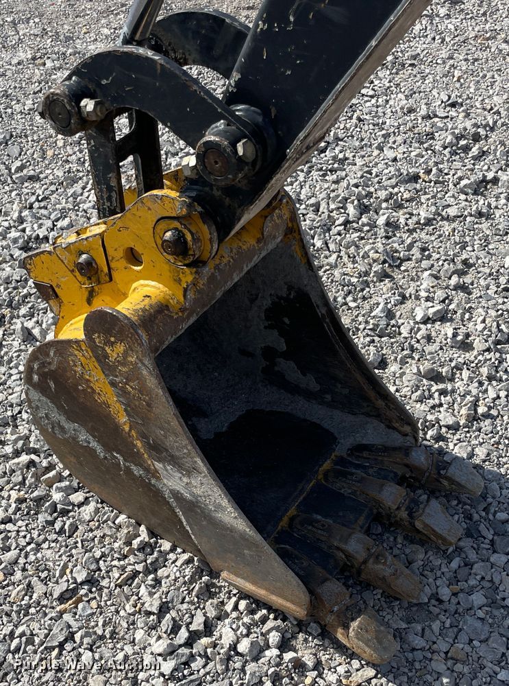 image for item IX9689 2015 John Deere 26G  mini excavator