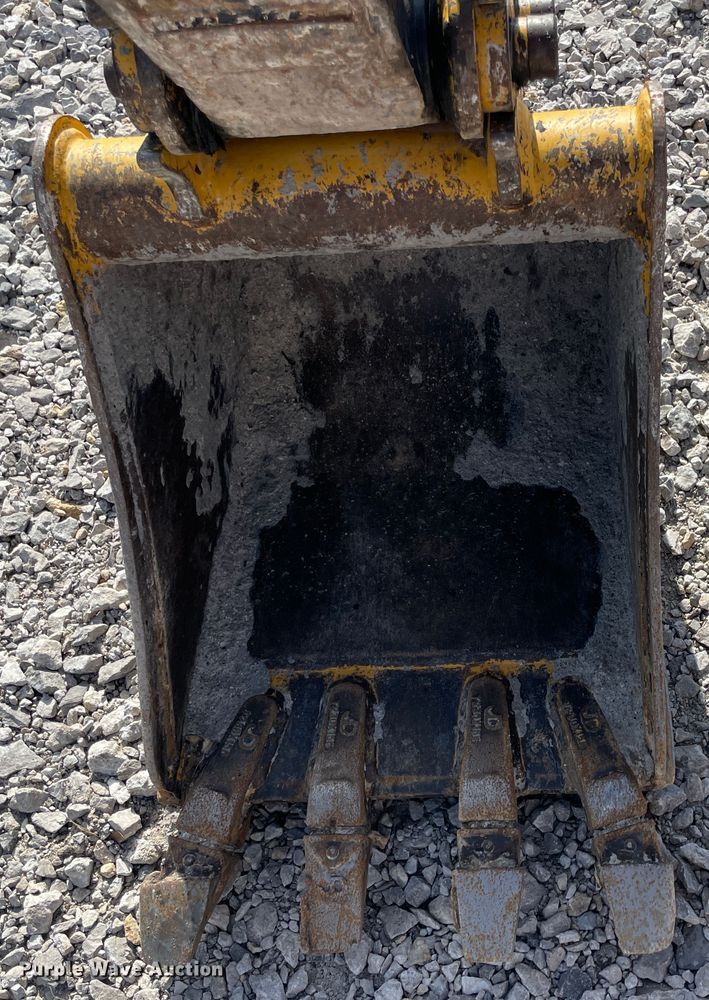 image for item IX9689 2015 John Deere 26G  mini excavator