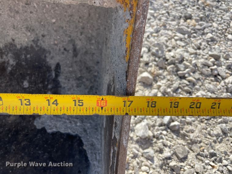 image for item IX9689 2015 John Deere 26G  mini excavator