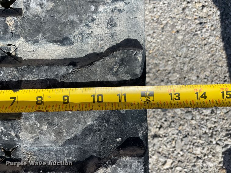 image for item IX9689 2015 John Deere 26G  mini excavator