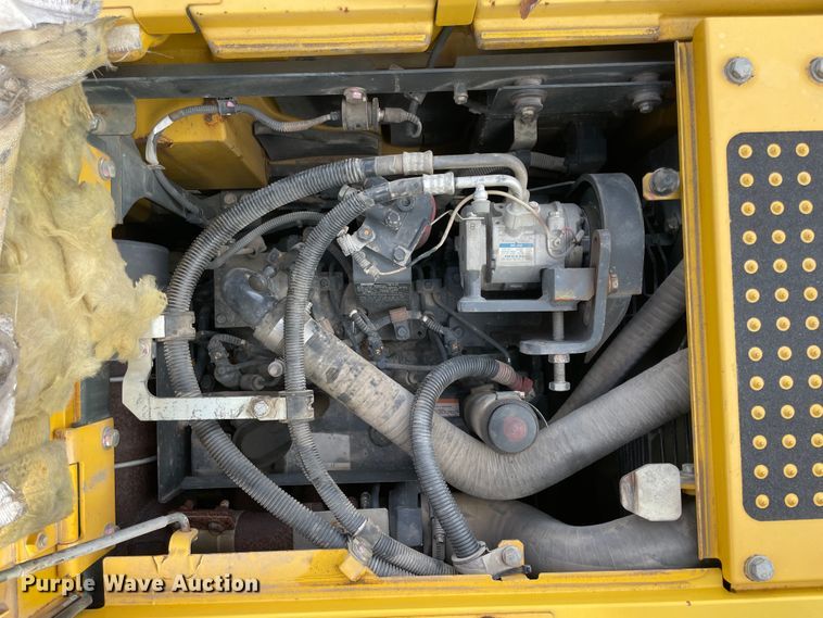 image for item IX9692 2011 Komatsu PC138USLC-8  excavator