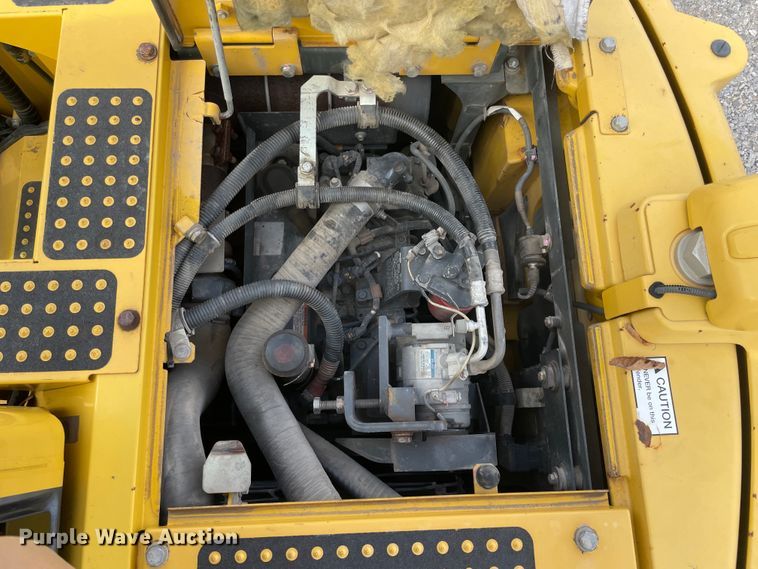image for item IX9692 2011 Komatsu PC138USLC-8  excavator