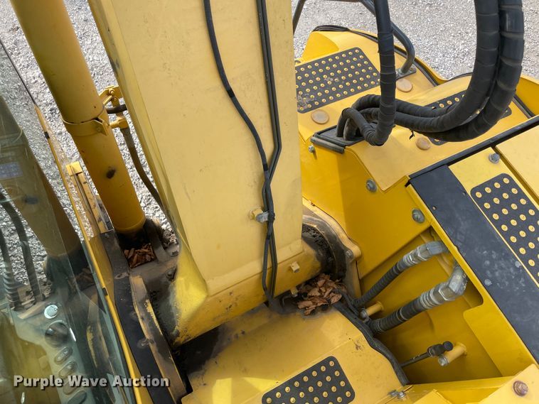 image for item IX9692 2011 Komatsu PC138USLC-8  excavator