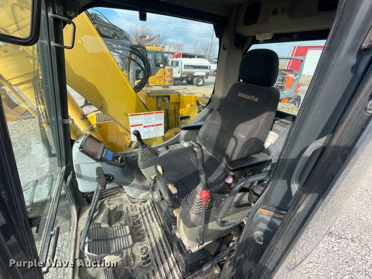 image for item IX9692 2011 Komatsu PC138USLC-8  excavator