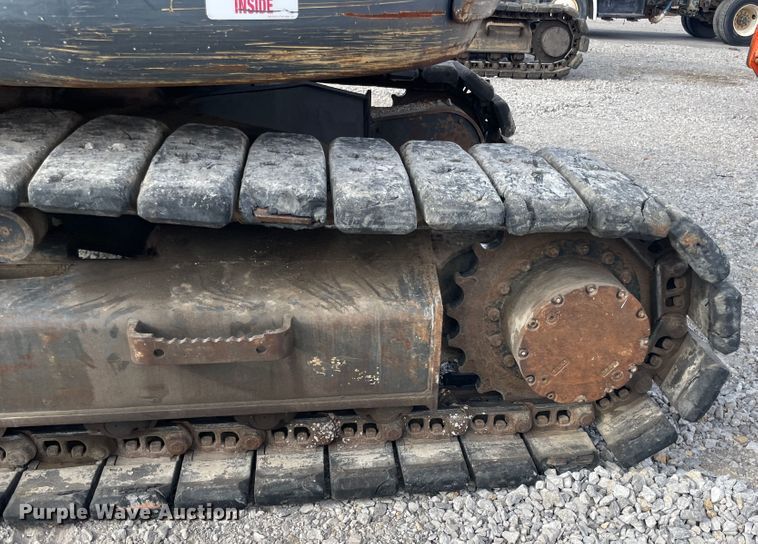 image for item IX9692 2011 Komatsu PC138USLC-8  excavator