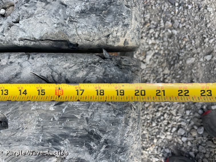 image for item IX9692 2011 Komatsu PC138USLC-8  excavator