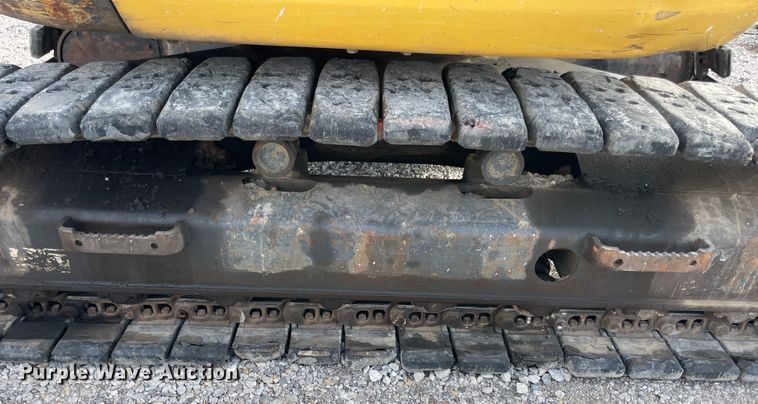 image for item IX9692 2011 Komatsu PC138USLC-8  excavator