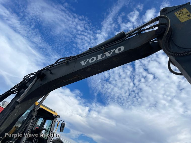 image for item IX9693 Volvo ECR145CL  excavator