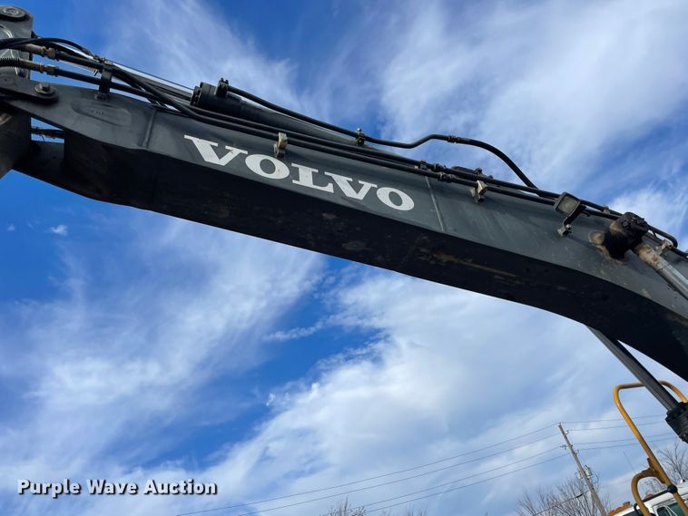 image for item IX9693 Volvo ECR145CL  excavator