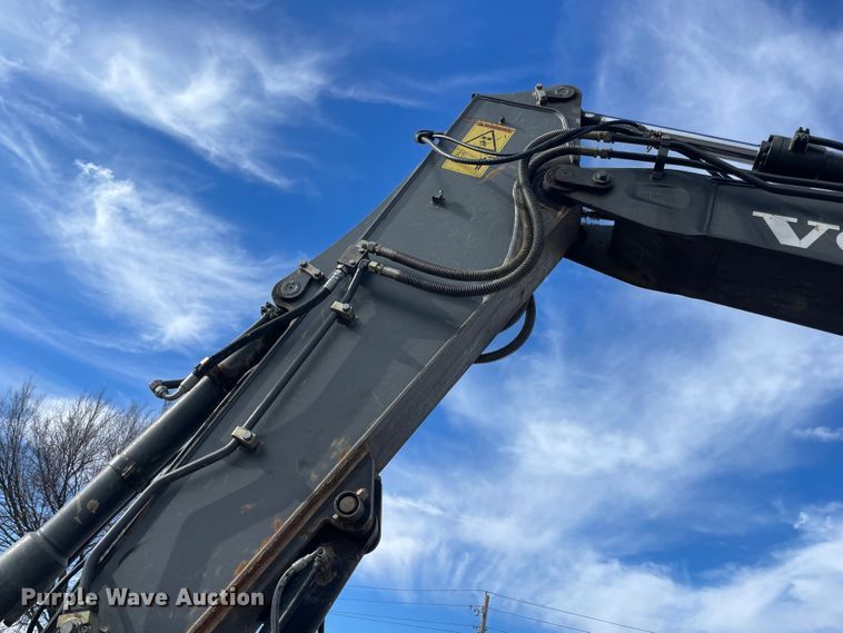 image for item IX9693 Volvo ECR145CL  excavator