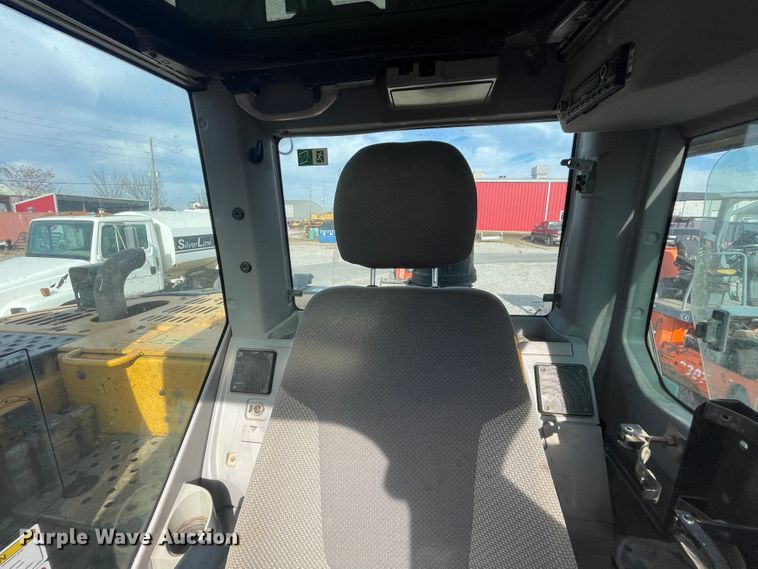 image for item IX9693 Volvo ECR145CL  excavator