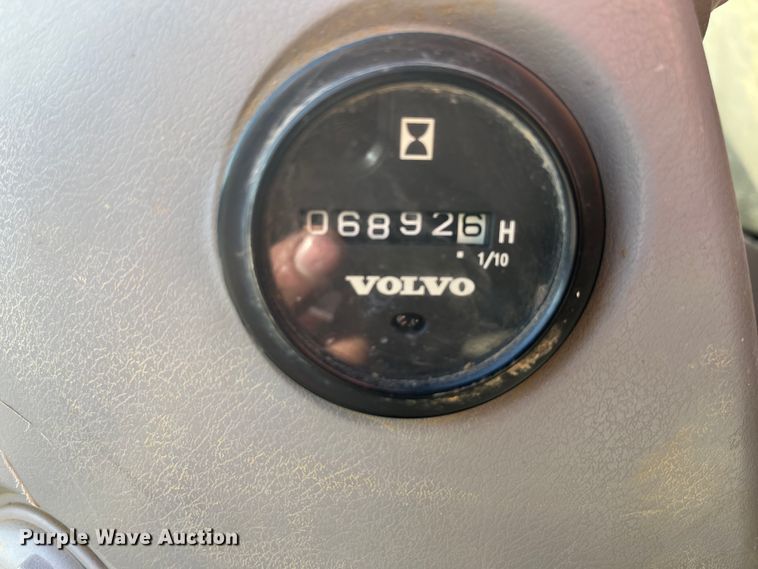 image for item IX9693 Volvo ECR145CL  excavator