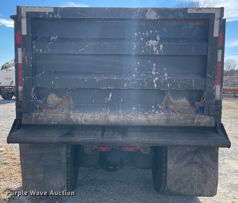 image for item IX9697 2004 Mack CH613  dump truck