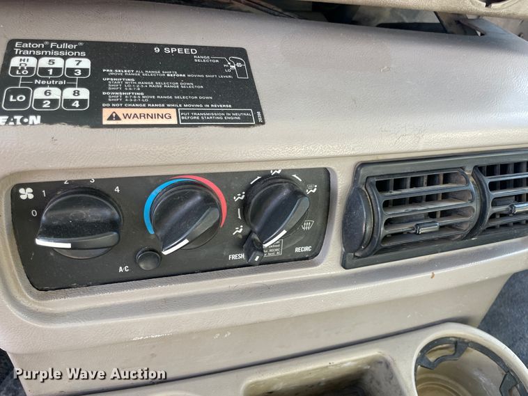 image for item IX9697 2004 Mack CH613  dump truck