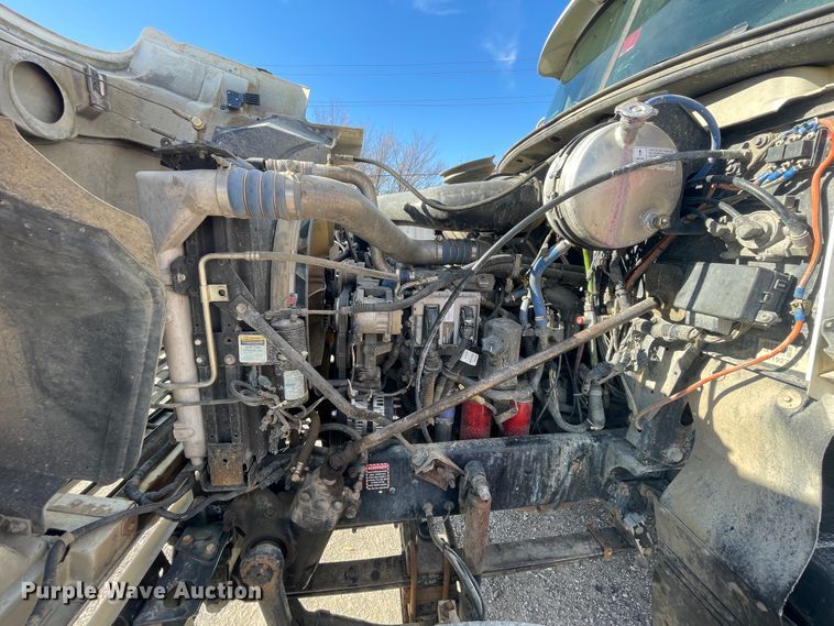 image for item IX9697 2004 Mack CH613  dump truck