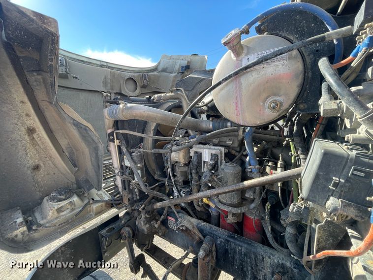 image for item IX9697 2004 Mack CH613  dump truck