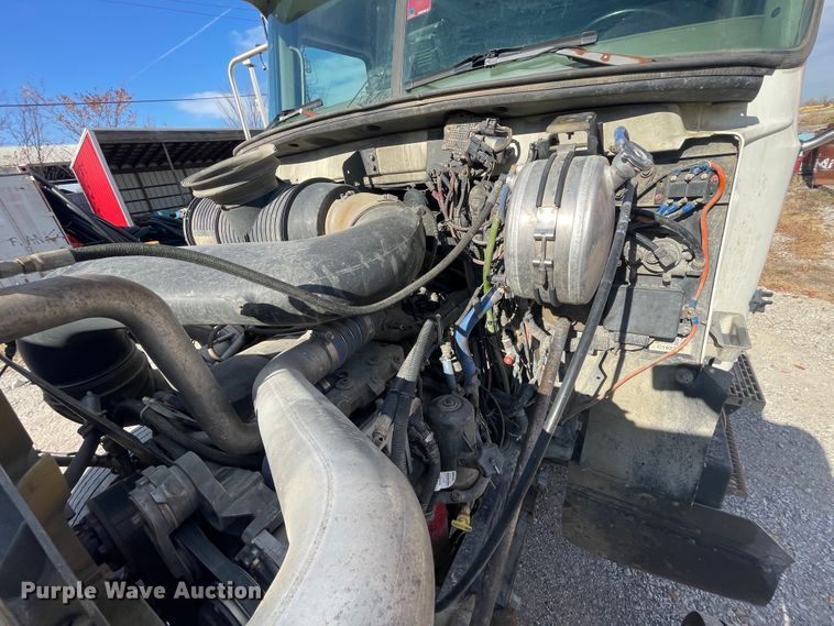 image for item IX9697 2004 Mack CH613  dump truck