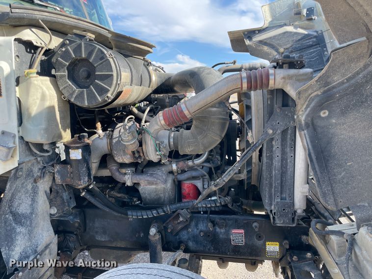 image for item IX9697 2004 Mack CH613  dump truck