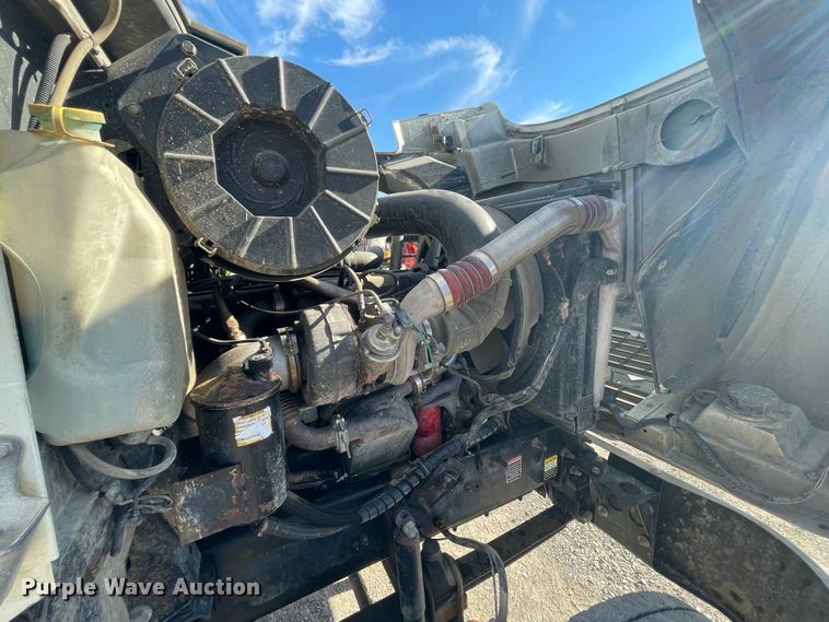 image for item IX9697 2004 Mack CH613  dump truck