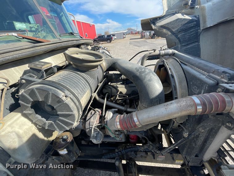 image for item IX9697 2004 Mack CH613  dump truck