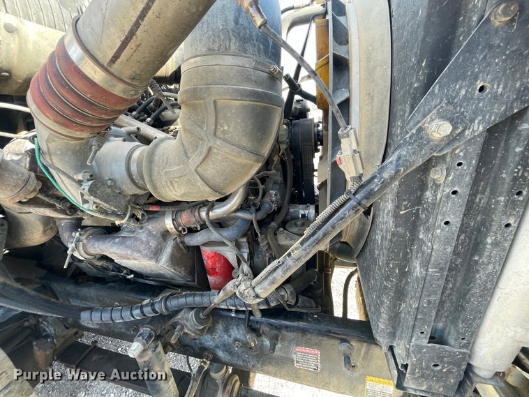 image for item IX9697 2004 Mack CH613  dump truck