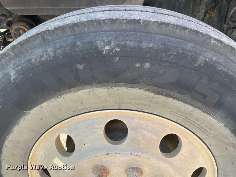 image for item IX9697 2004 Mack CH613  dump truck