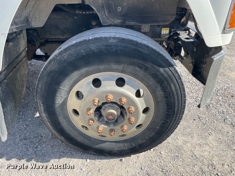 image for item IX9697 2004 Mack CH613  dump truck