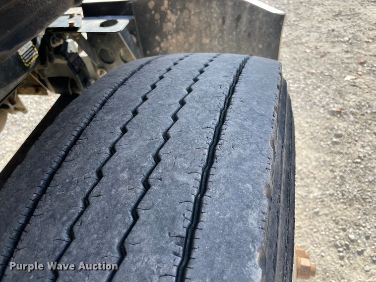 image for item IX9697 2004 Mack CH613  dump truck