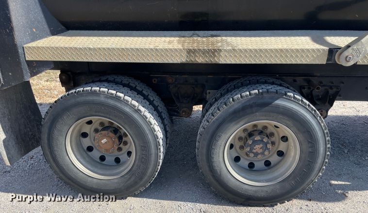 image for item IX9697 2004 Mack CH613  dump truck