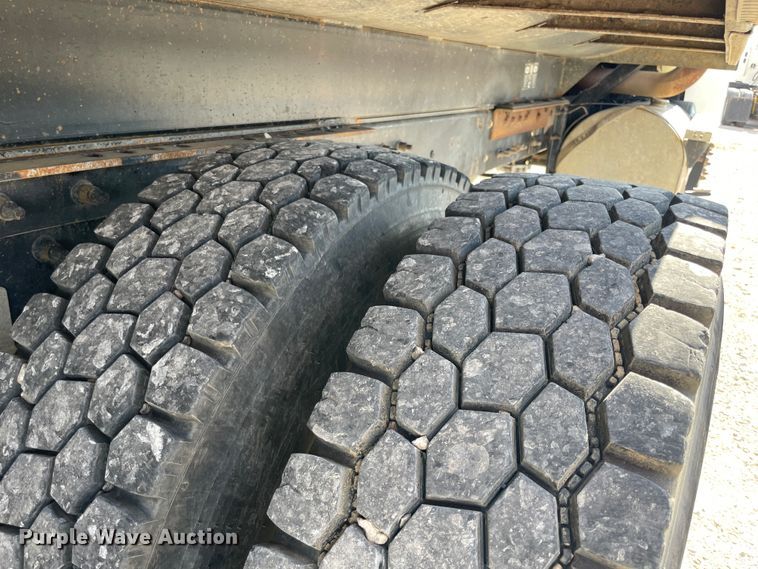 image for item IX9697 2004 Mack CH613  dump truck