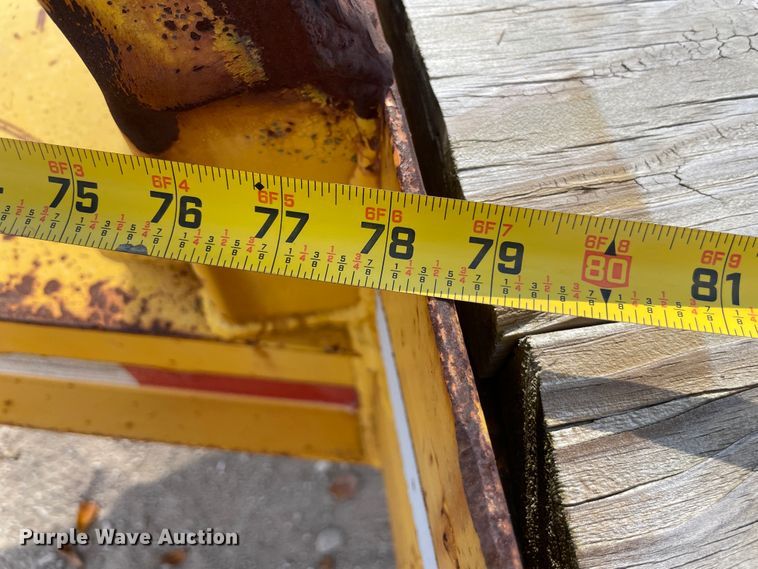 image for item IX9698 1995 Carrier King  equipment trailer