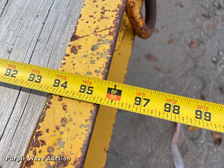 image for item IX9698 1995 Carrier King  equipment trailer