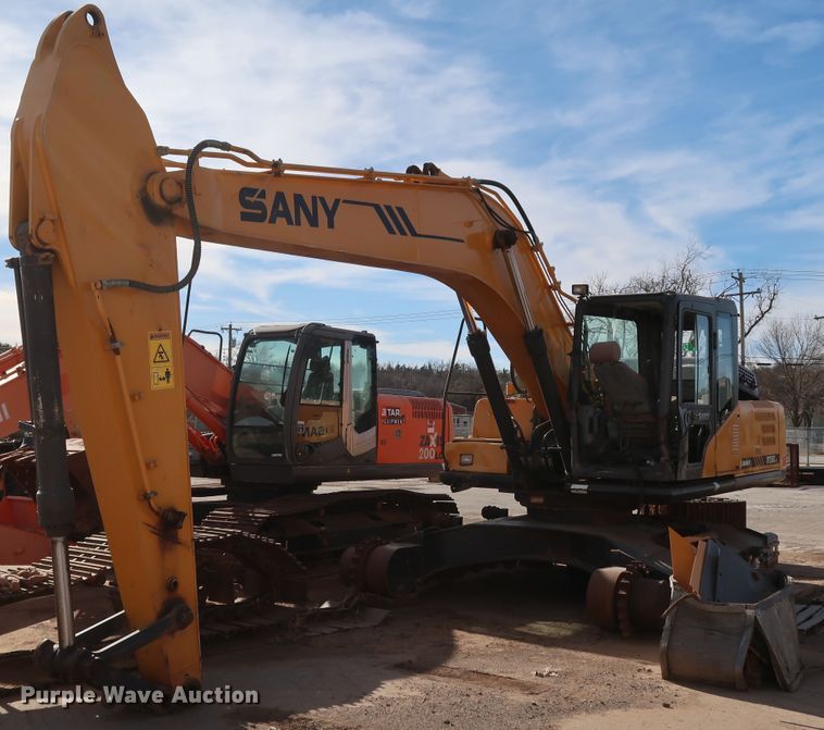 image for item IY9010 2016 Sany SY235C-LC  excavator