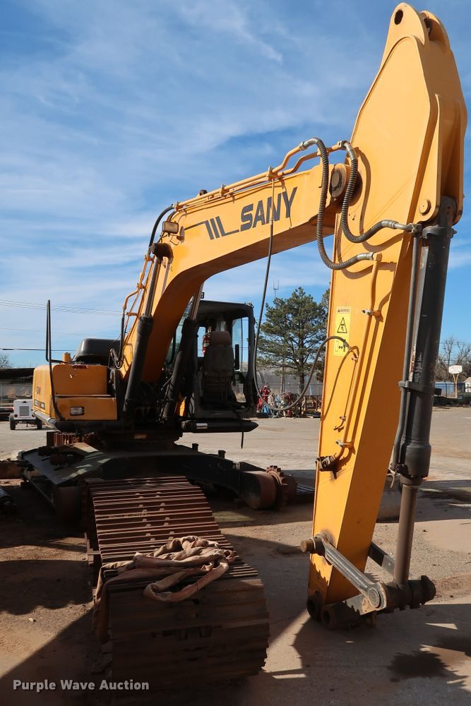 image for item IY9010 2016 Sany SY235C-LC  excavator