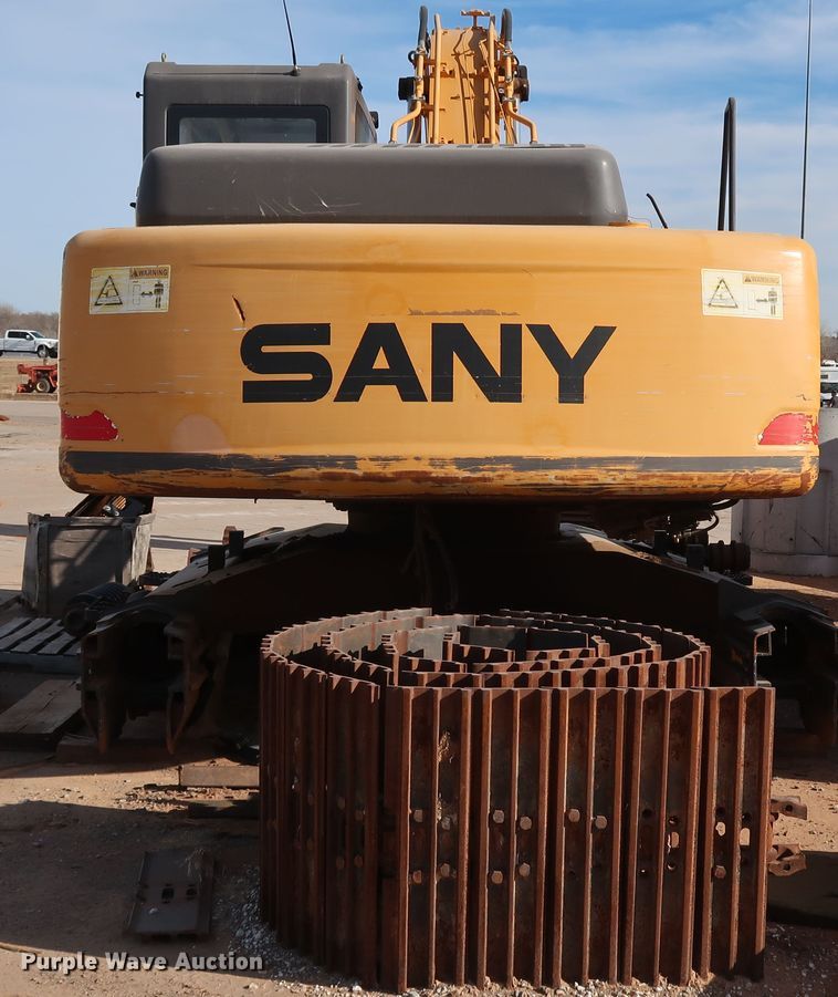 image for item IY9010 2016 Sany SY235C-LC  excavator