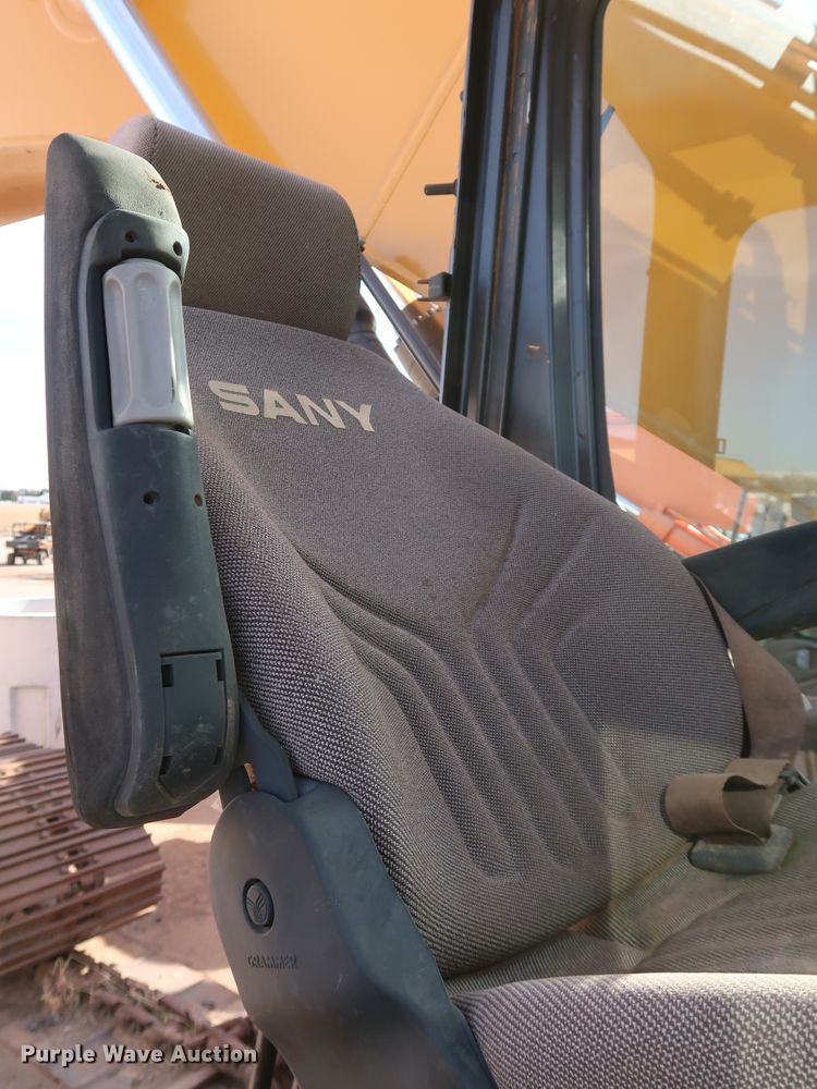 image for item IY9010 2016 Sany SY235C-LC  excavator