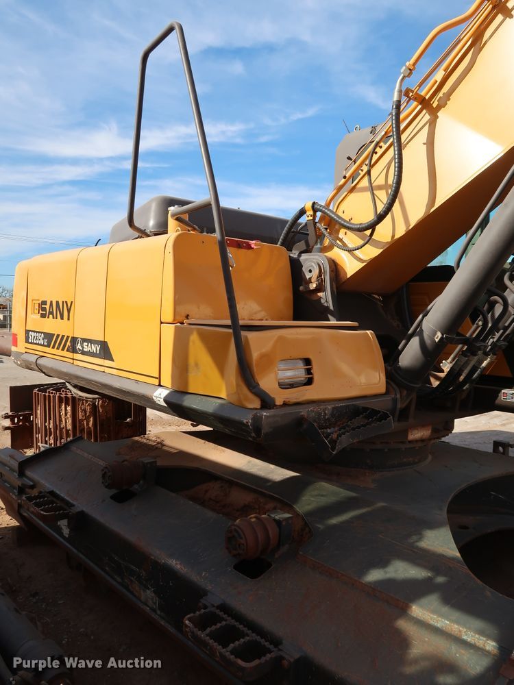 image for item IY9010 2016 Sany SY235C-LC  excavator