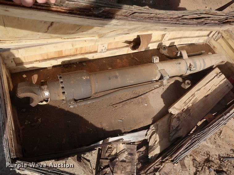 image for item IY9010 2016 Sany SY235C-LC  excavator