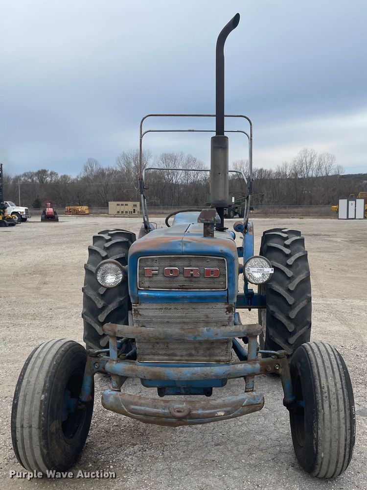 image for item IY9802 Ford 3000  tractor