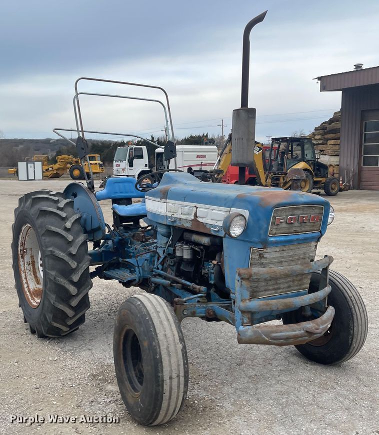 image for item IY9802 Ford 3000  tractor