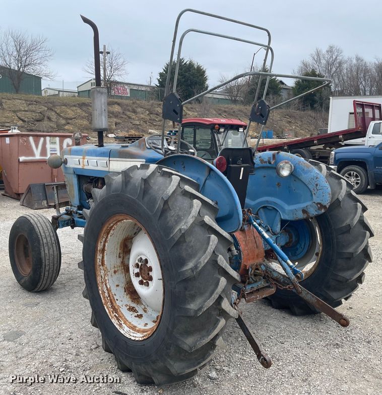 image for item IY9802 Ford 3000  tractor