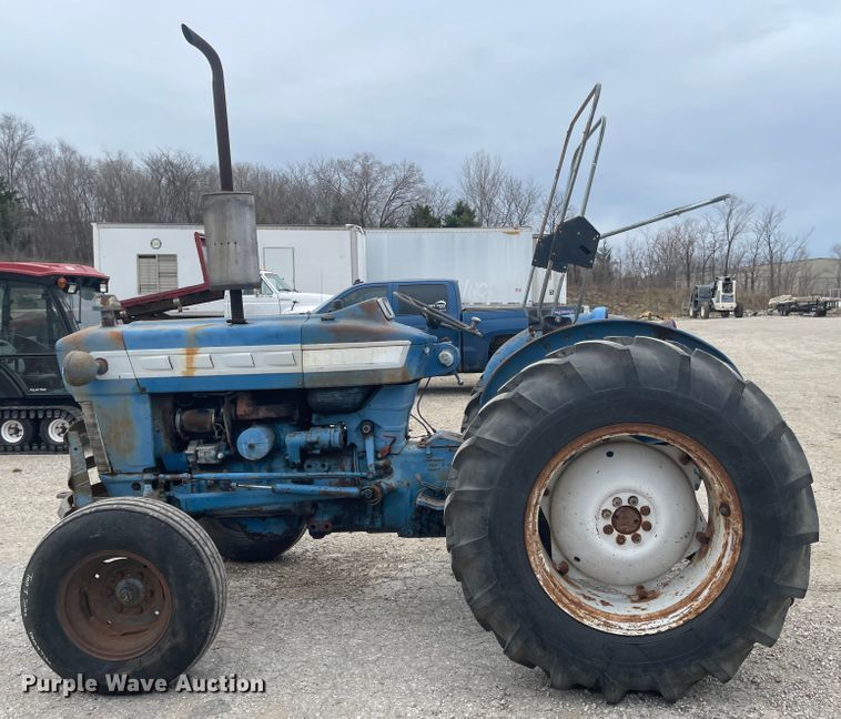 image for item IY9802 Ford 3000  tractor