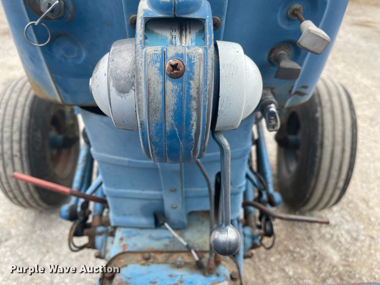 image for item IY9802 Ford 3000  tractor