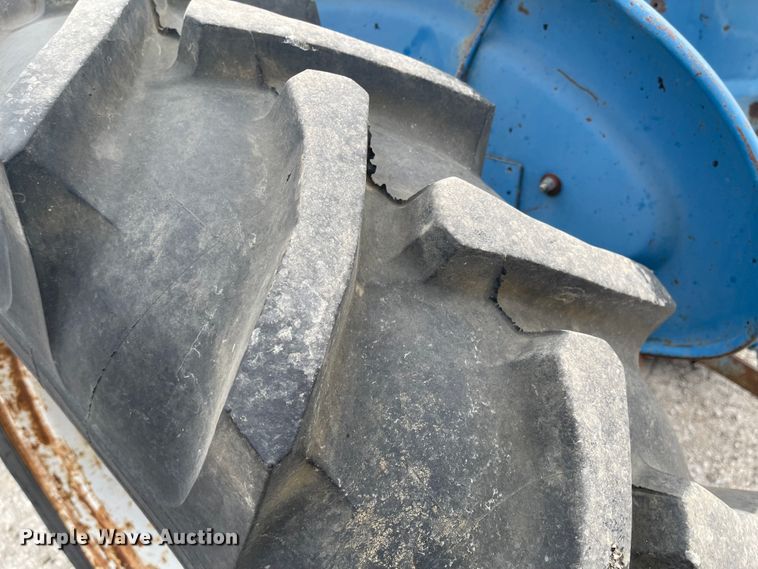 image for item IY9802 Ford 3000  tractor