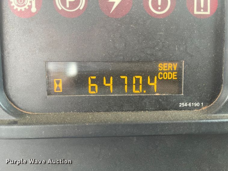 image for item IY9803 2006 Caterpillar 621G  scraper