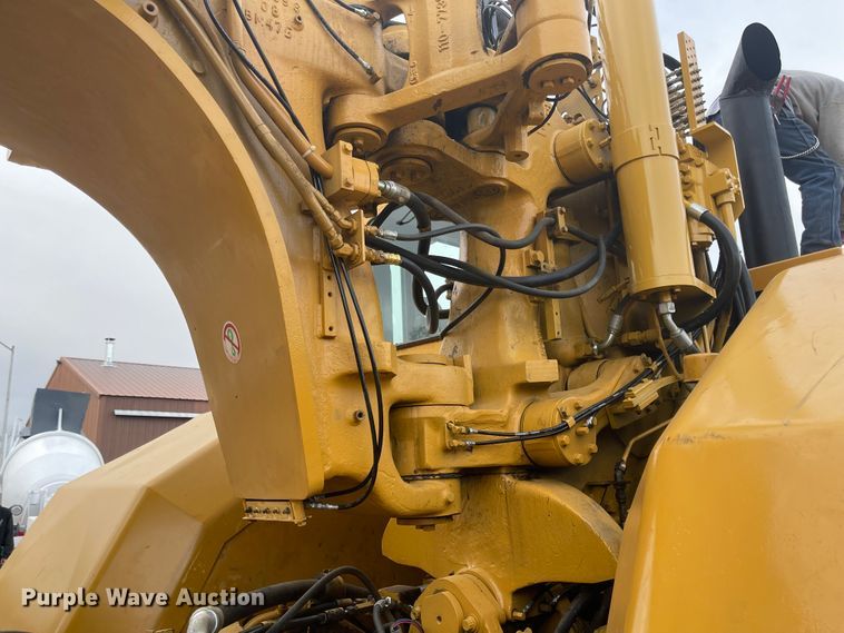 image for item IY9803 2006 Caterpillar 621G  scraper